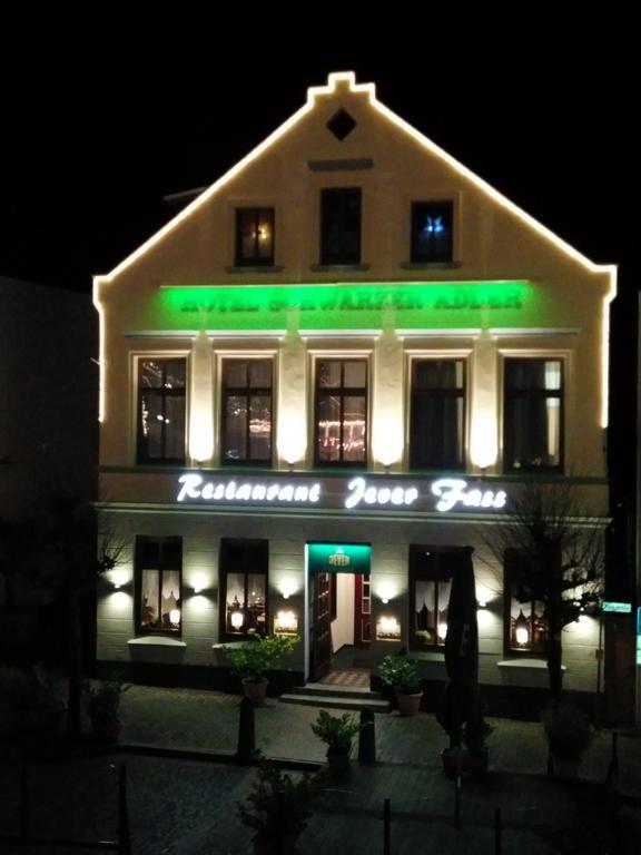 Hotel Schwarzer Adler Jever Extérieur photo